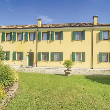 Awesome In Ariano Nel Polesine With Kitchen * San Basilio