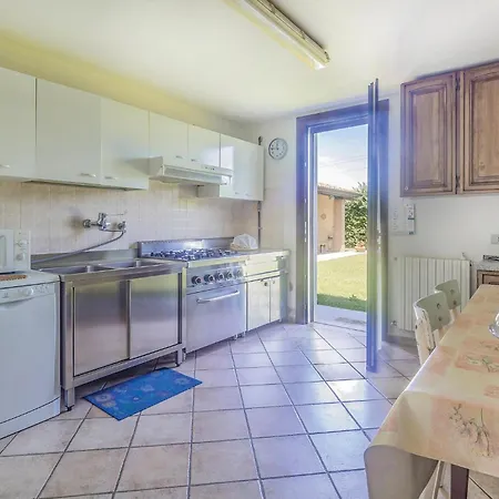 Holiday home Awesome In Ariano Nel Polesine With Kitchen San Basilio