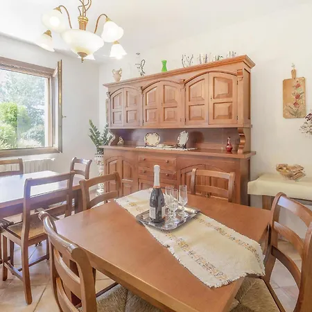 Holiday home Awesome In Ariano Nel Polesine With Kitchen
