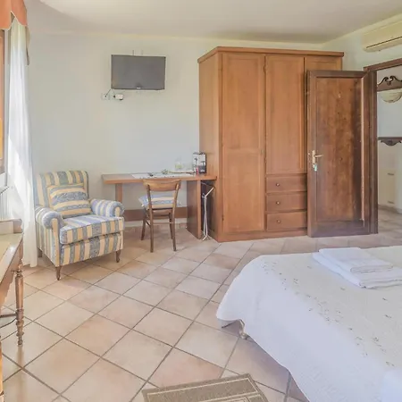 Awesome In Ariano Nel Polesine With Kitchen Holiday home